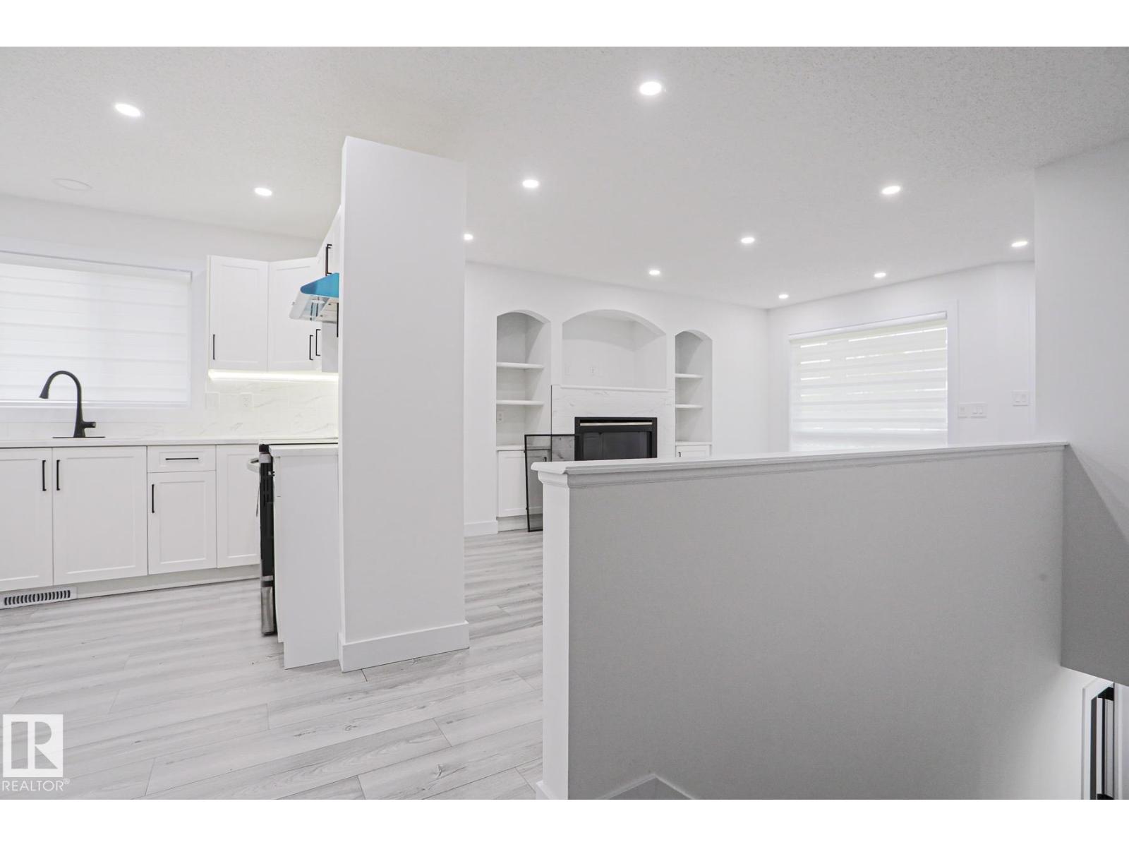 4716 207 ST NW - 6