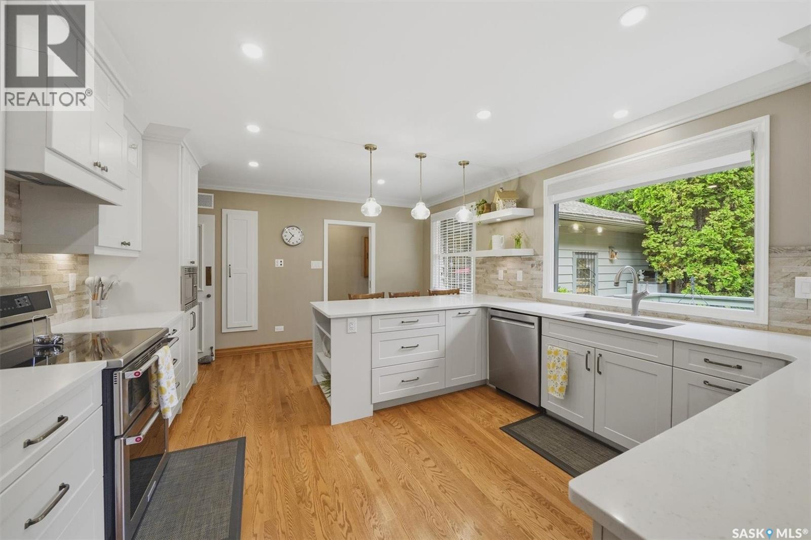 201 Garrison CRESCENT — photo 13