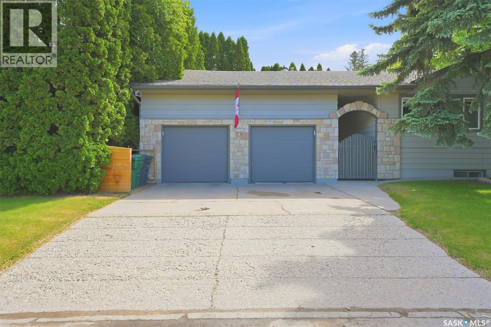 201 Garrison CRESCENT — photo 34