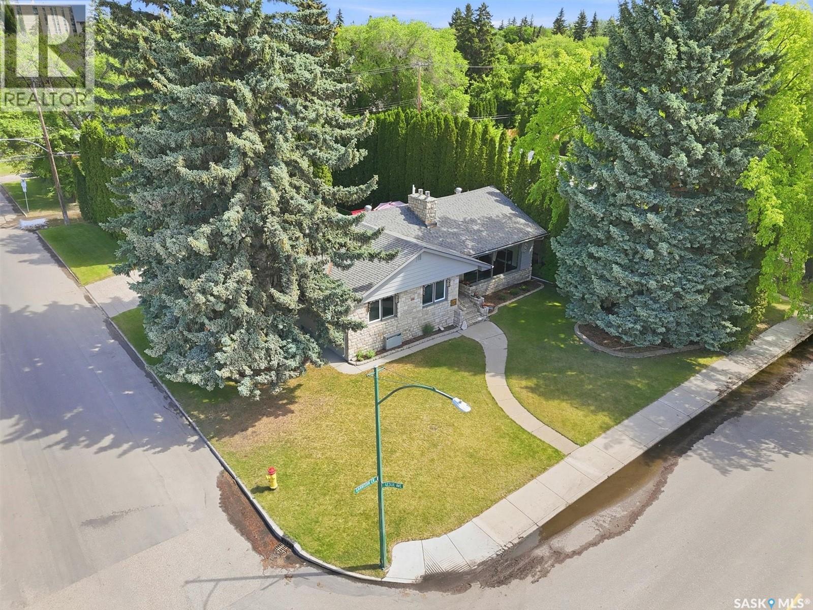 201 Garrison CRESCENT — photo 40