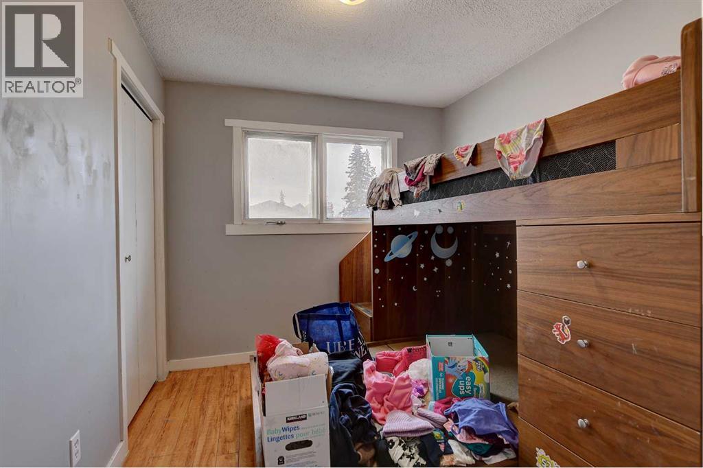 9809 98 Avenue - 12