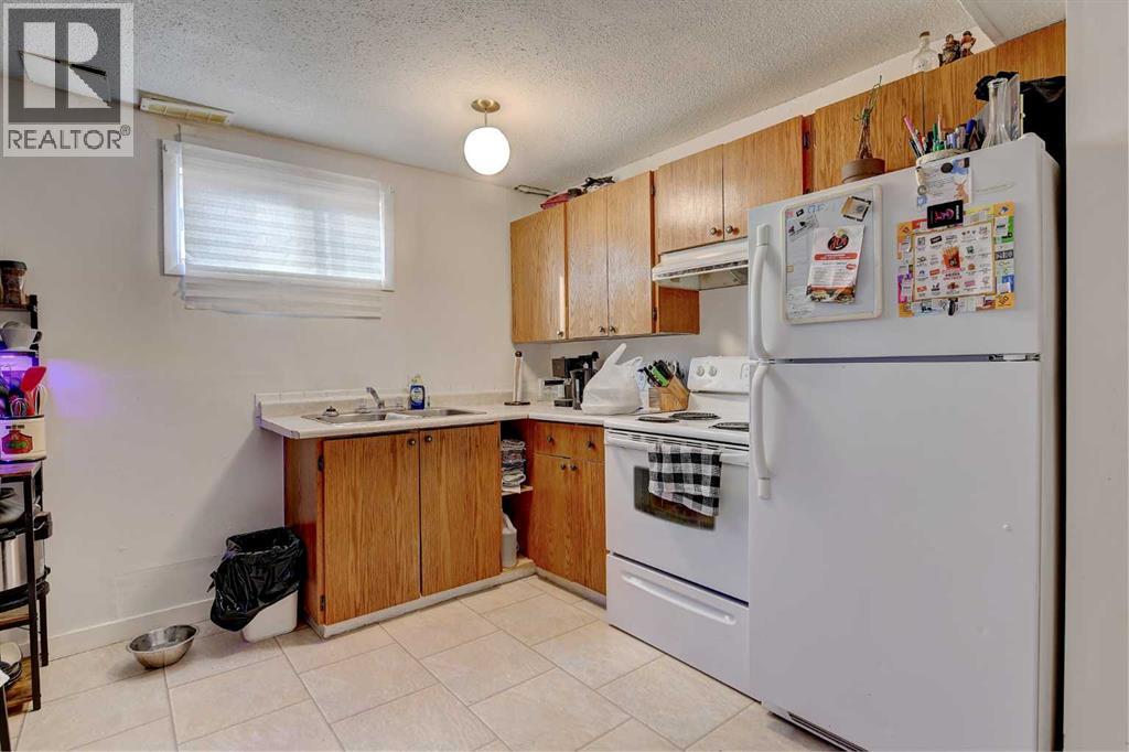 9809 98 Avenue - 21