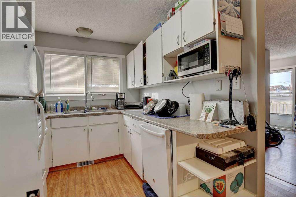 9809 98 Avenue - 8