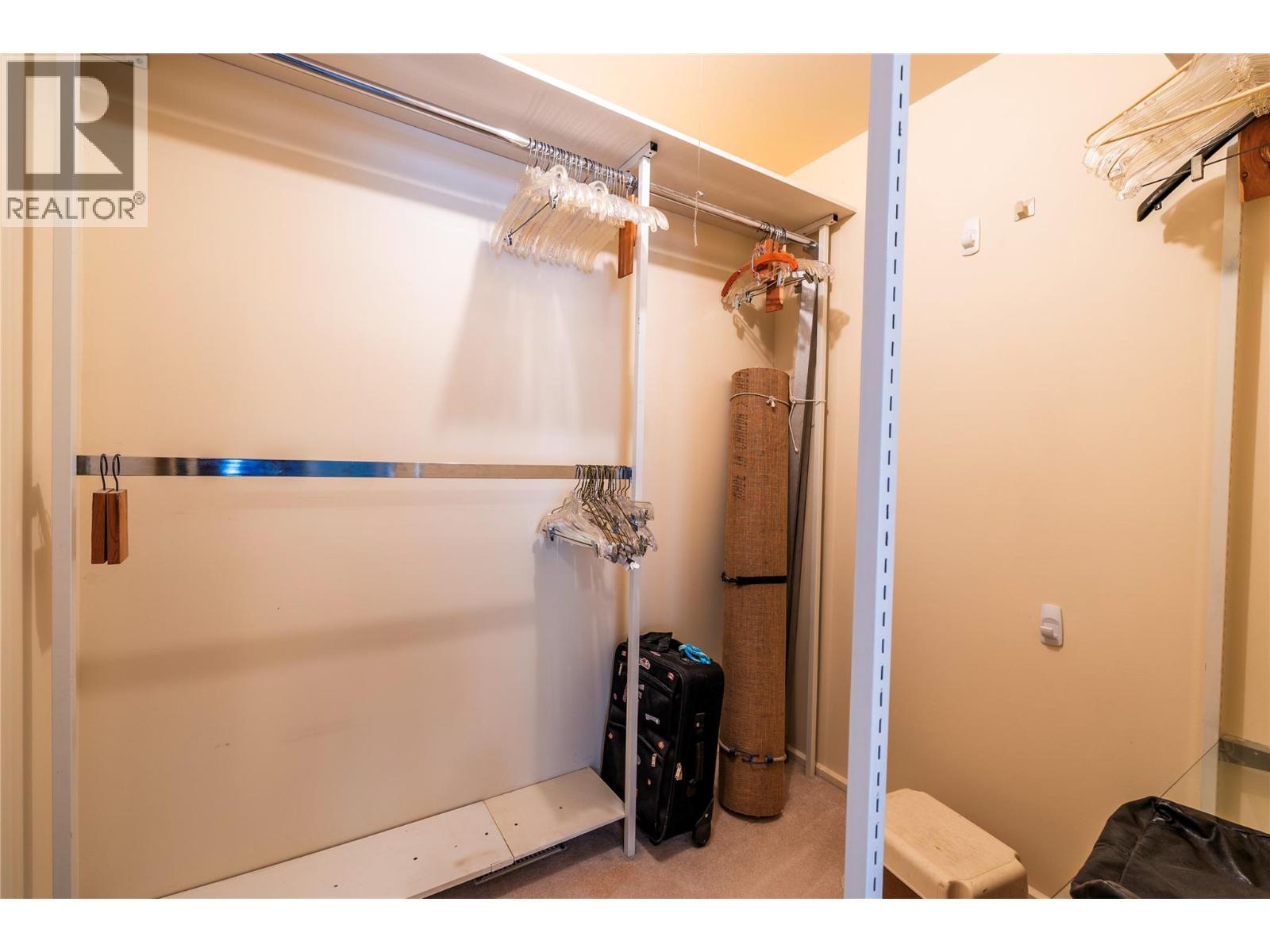 #15 137 McGill Road - 28