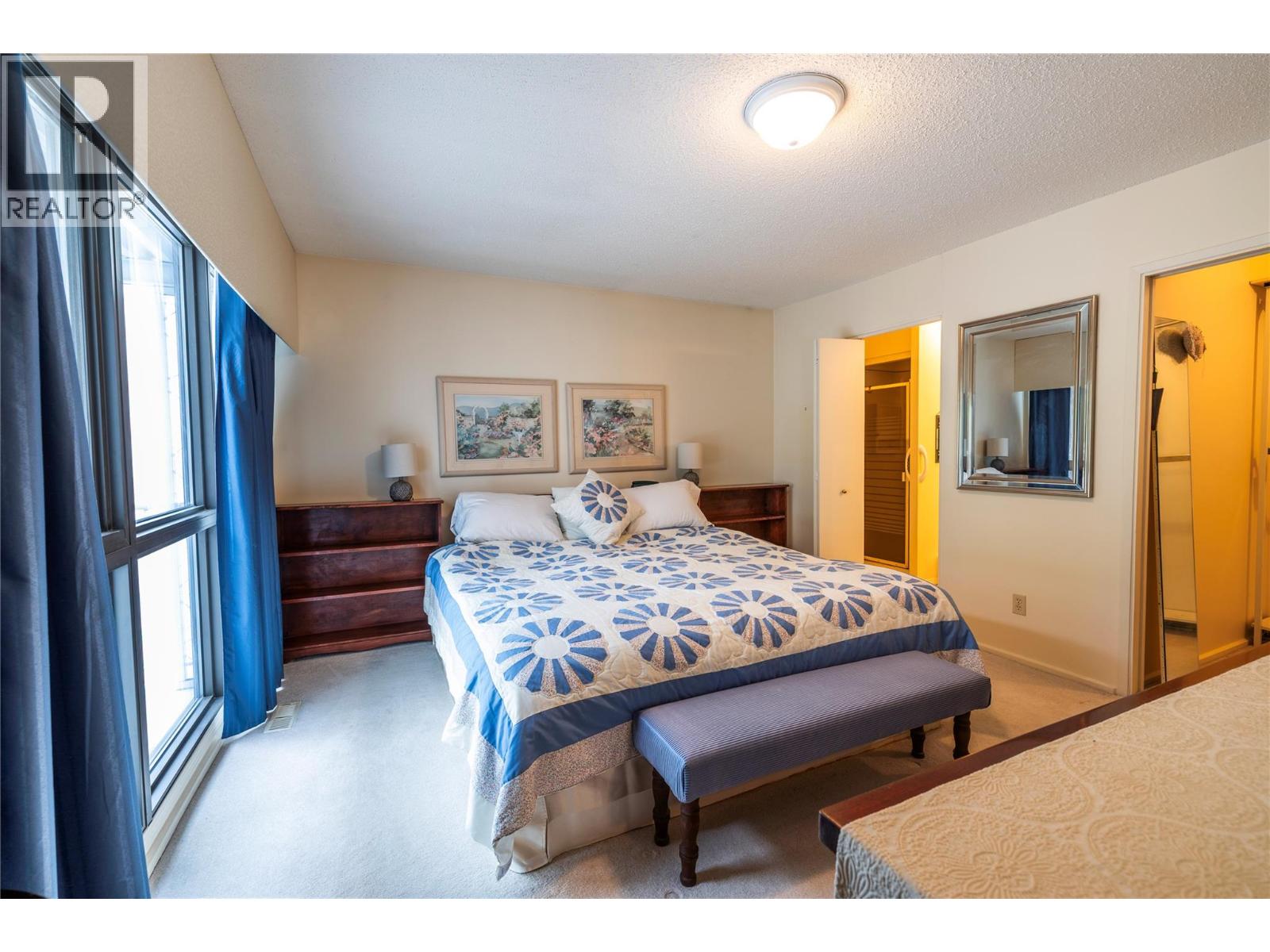 #15 137 McGill Road - 27