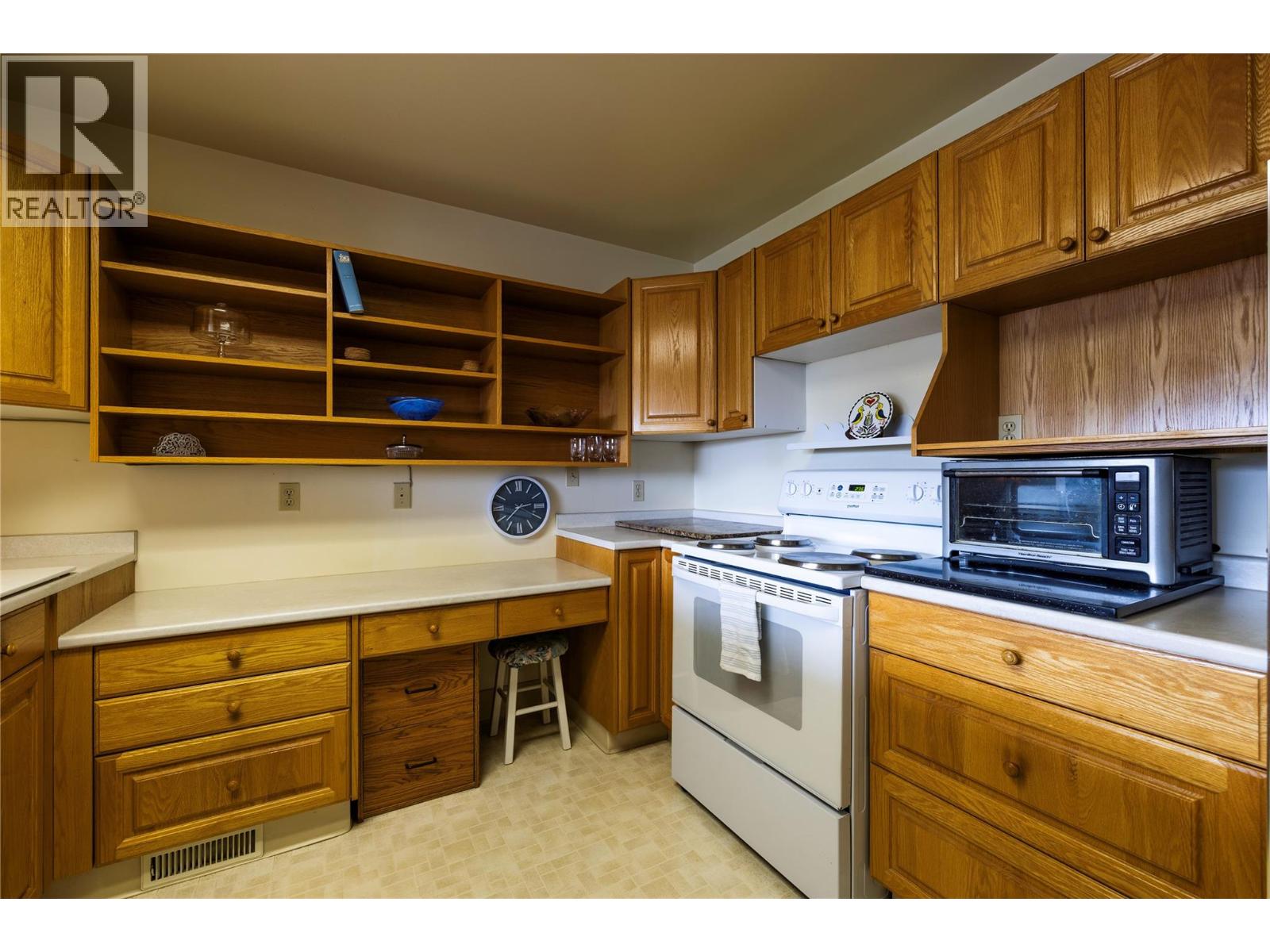 #15 137 McGill Road - 13