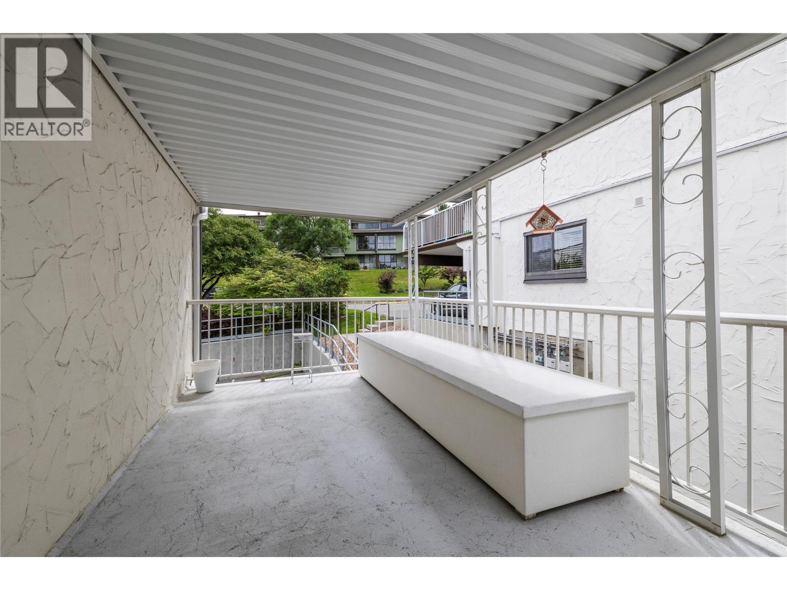 #15 137 McGill Road - 23