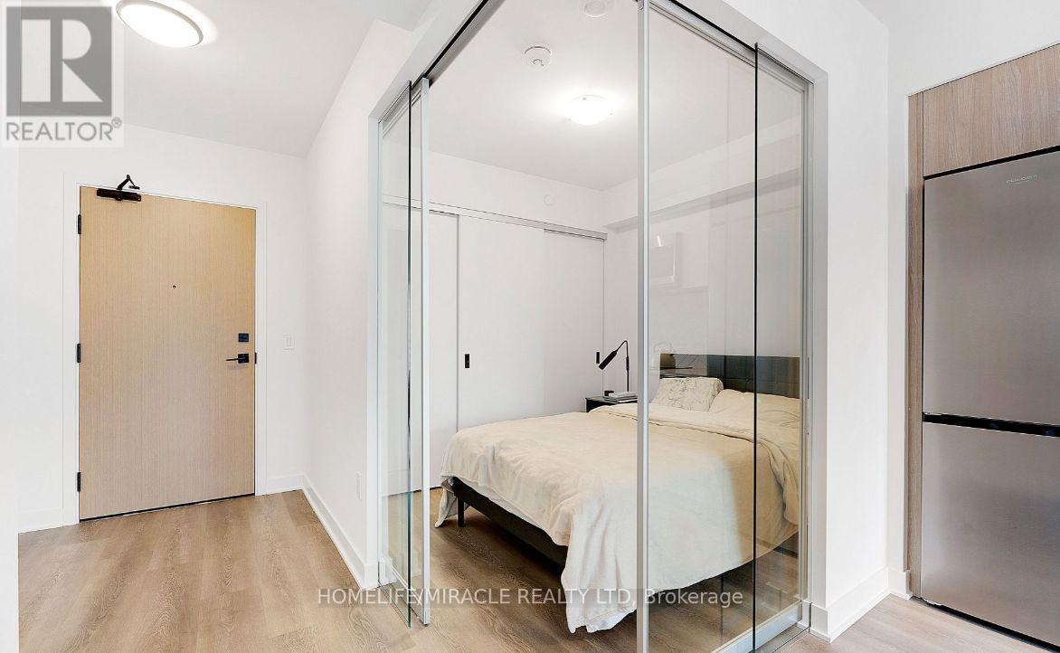 #320 36 ZORRA STREET - 16