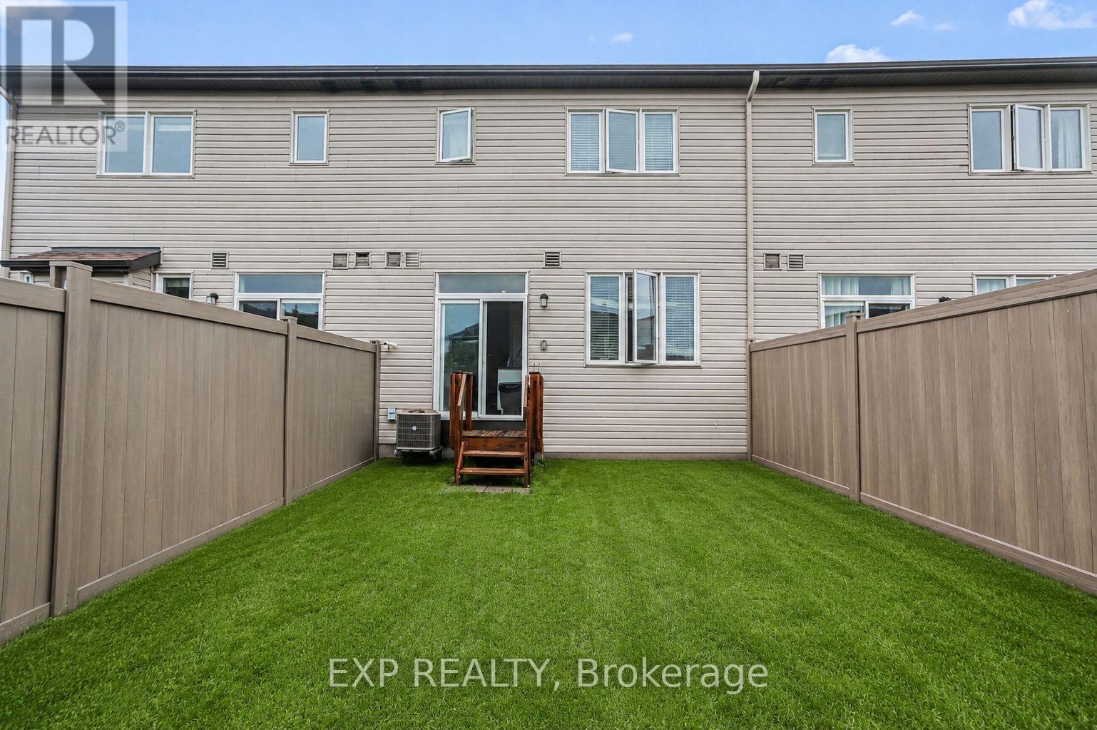 3 Bed, 3 Bath House for Rent in Ottawa – 92 GARDENPOST TERRACE, Ottawa – MLS# X13469884 - Image 24