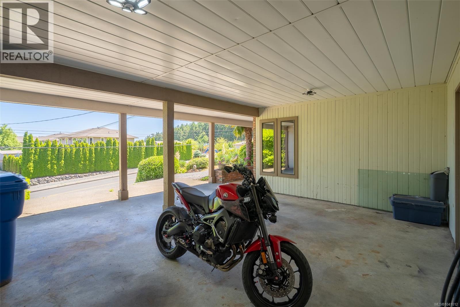 375 Cariboo Dr - 9