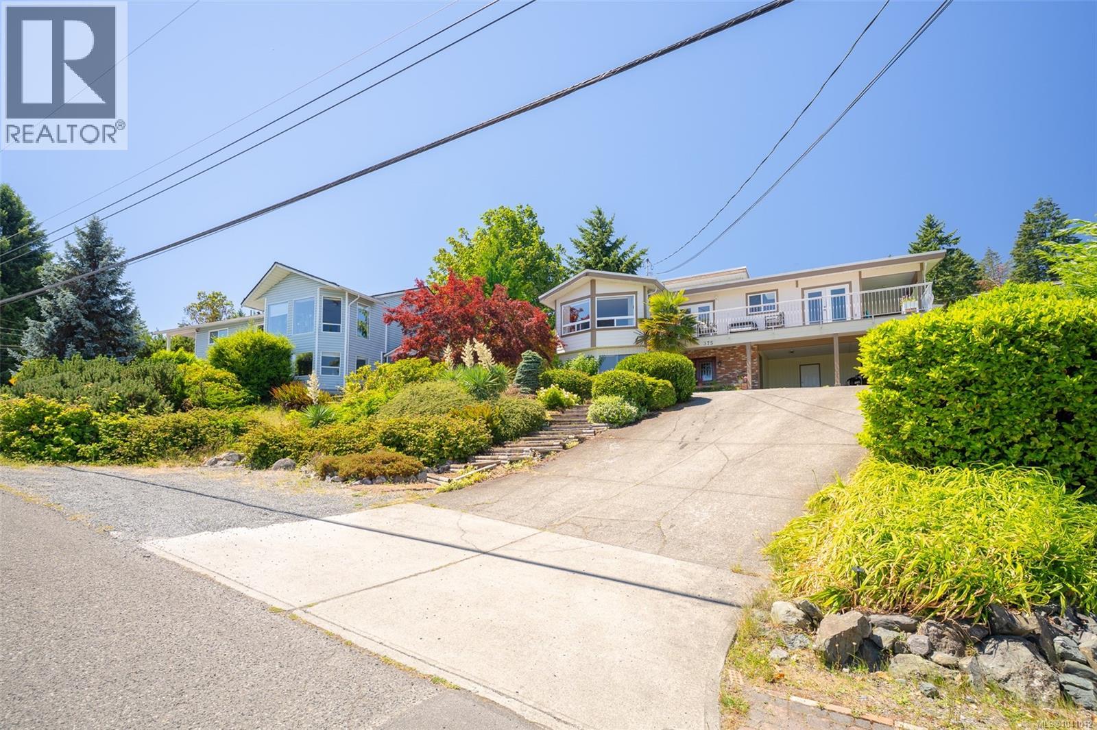 375 Cariboo Dr - 3