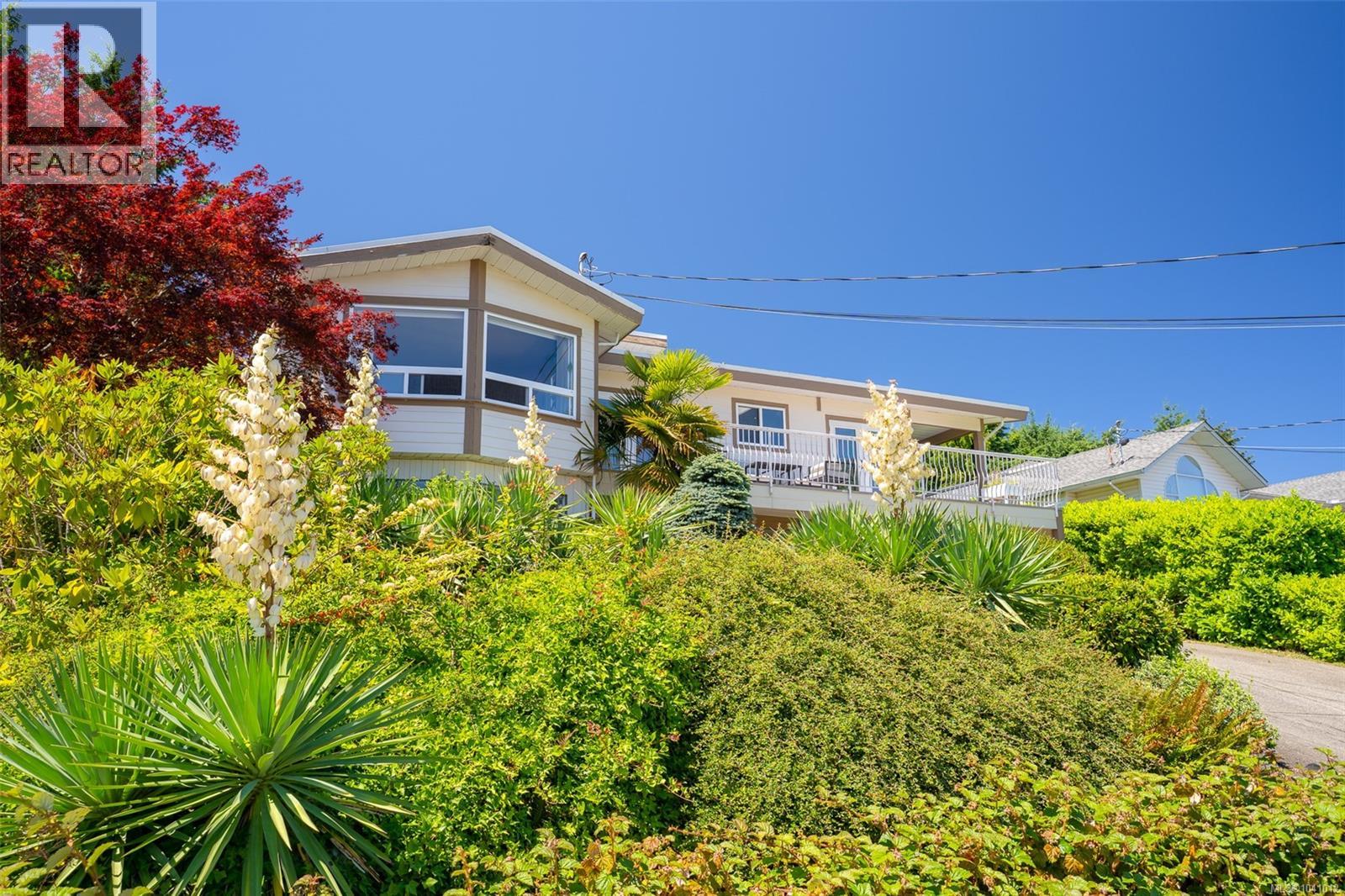 375 Cariboo Dr - 2