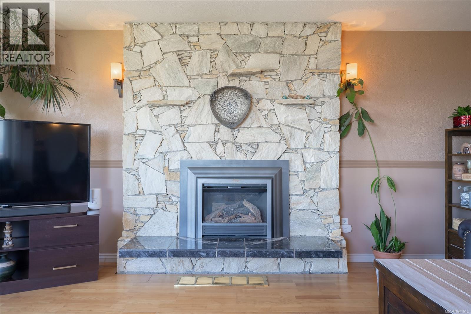 375 Cariboo Dr - 32