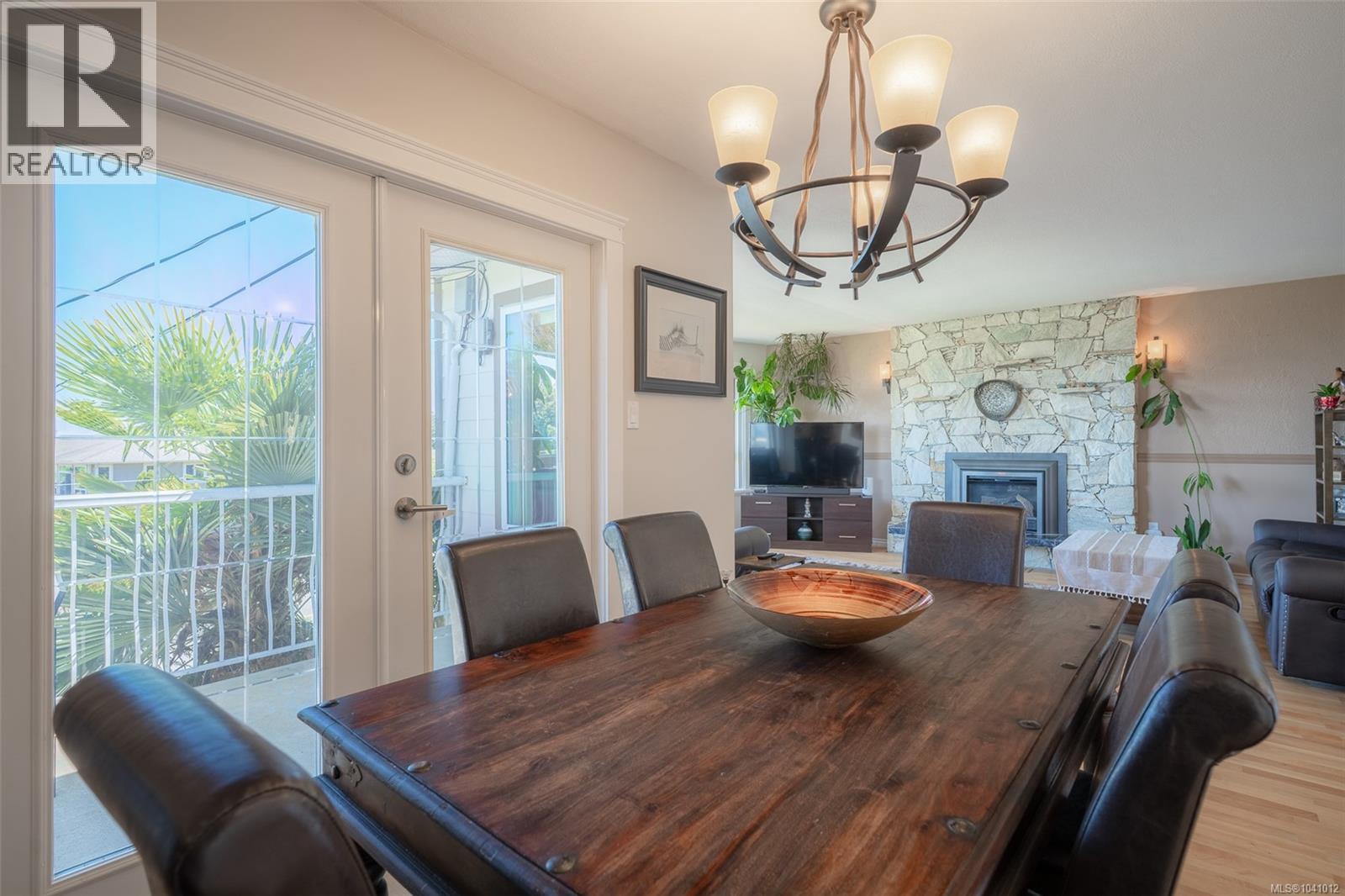 375 Cariboo Dr - 36