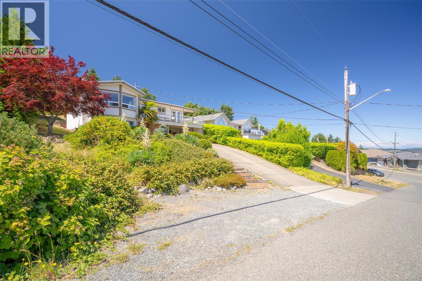 375 Cariboo Dr - 6