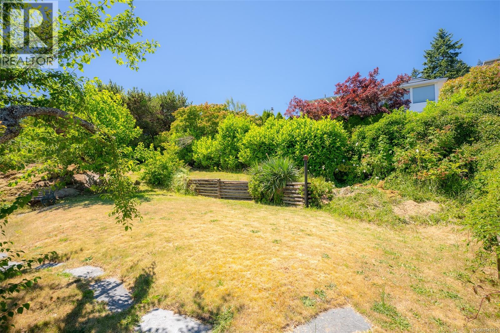 375 Cariboo Dr - 54