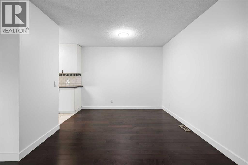 #301 1540 29 Street NW - 21