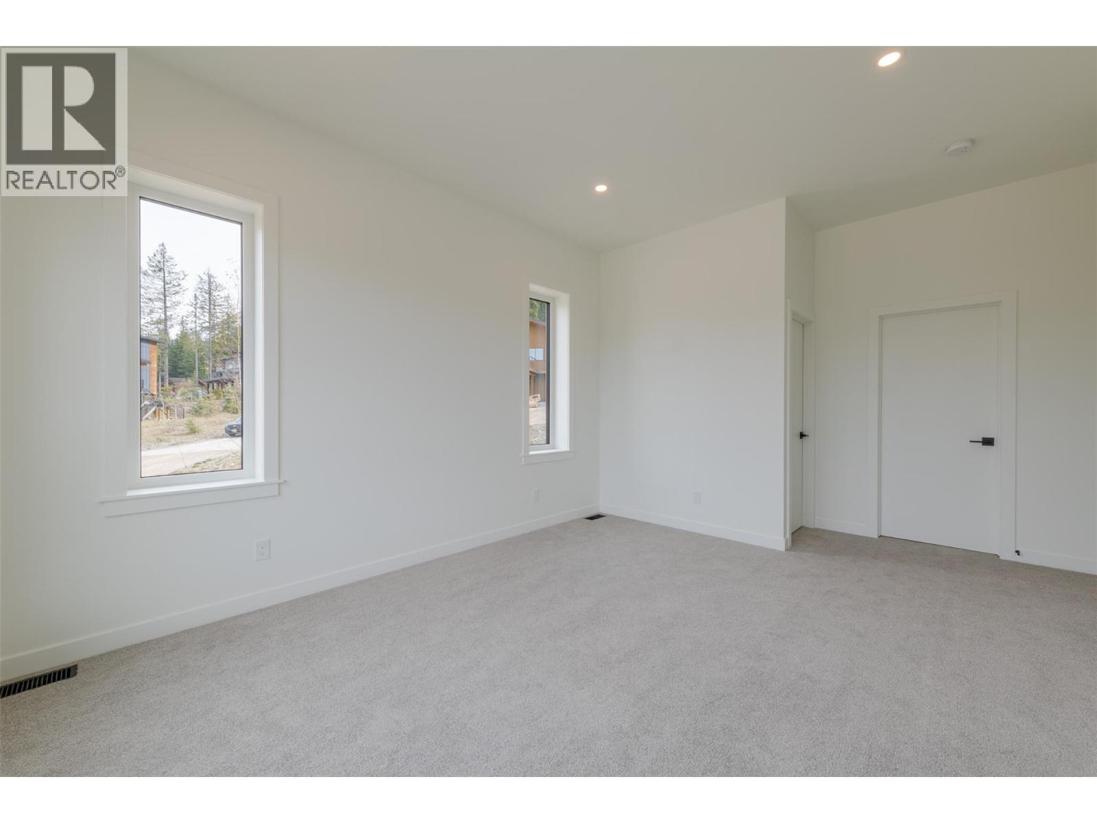 1654 HOWSE PASS - 32