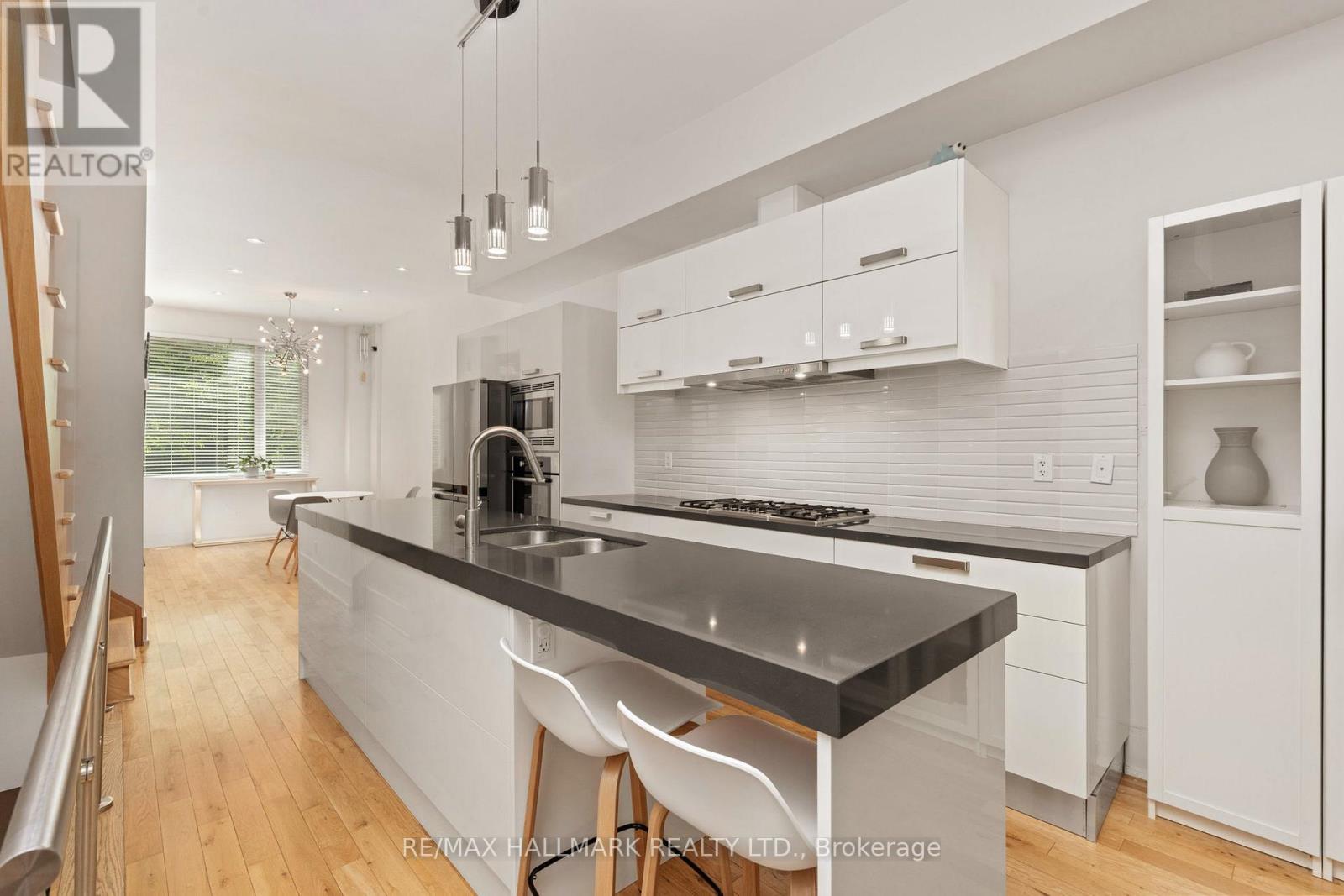 68 BOULTON AVENUE - 3