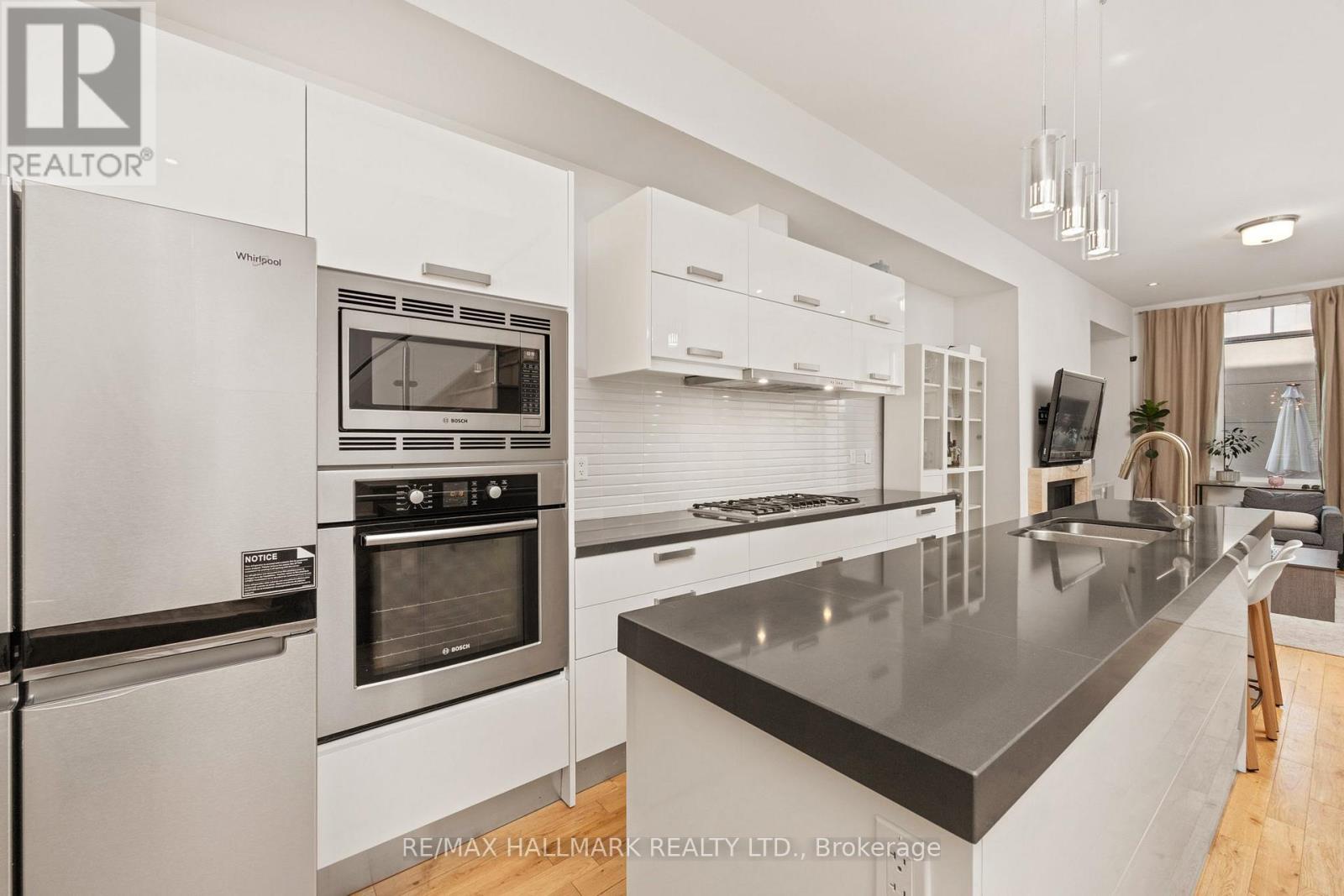 68 BOULTON AVENUE - 6