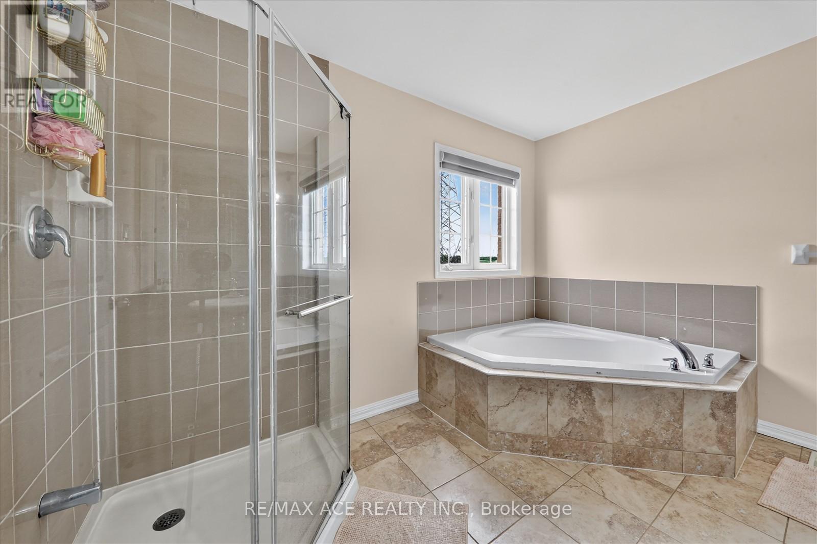 28 HURST DRIVE - 24