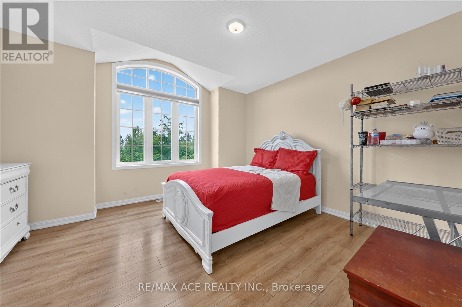 28 HURST DRIVE - 28