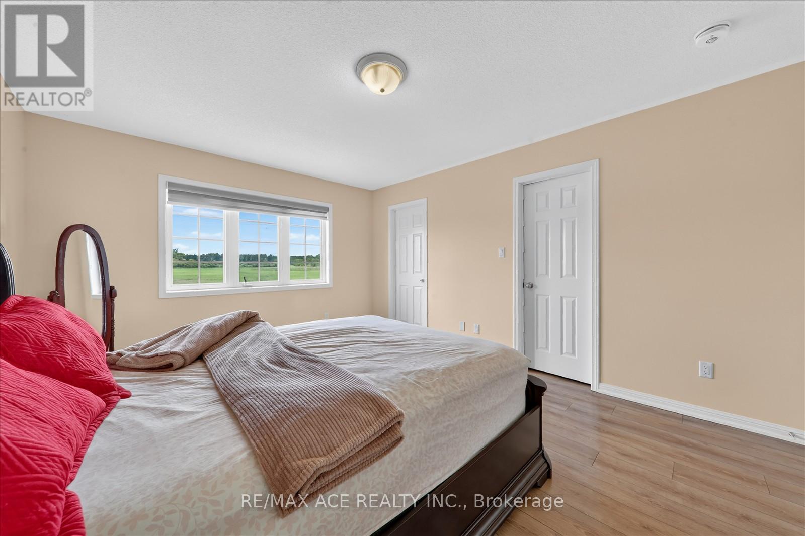 28 HURST DRIVE - 21