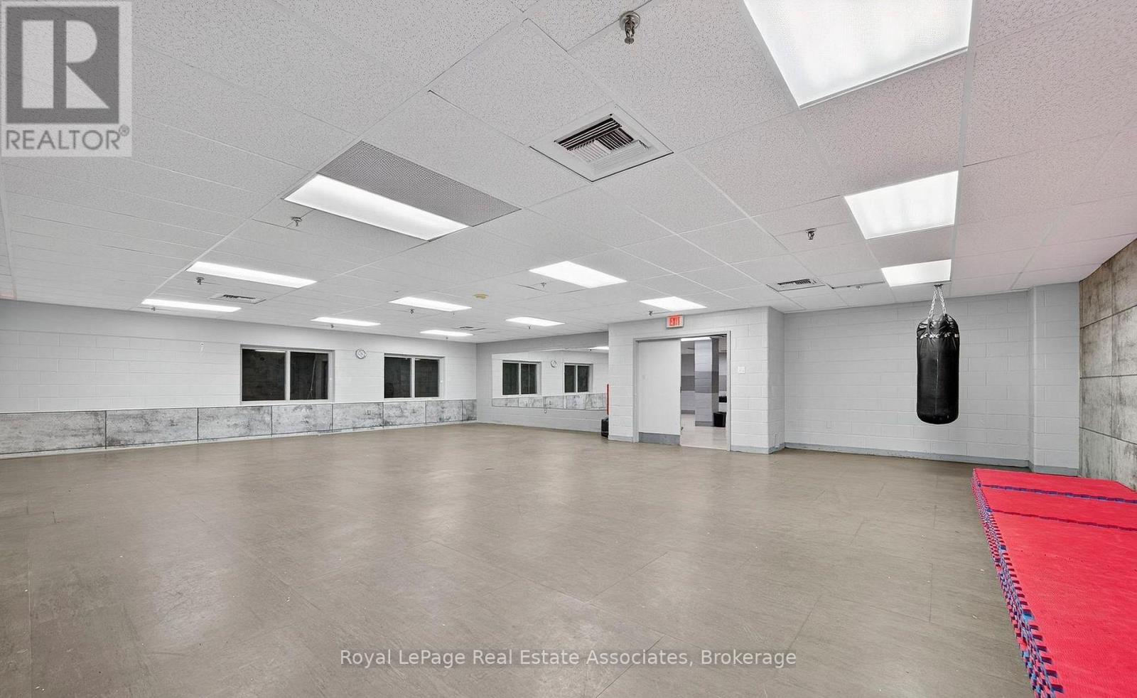 #813 9 FOUR WINDS DRIVE - Image 32