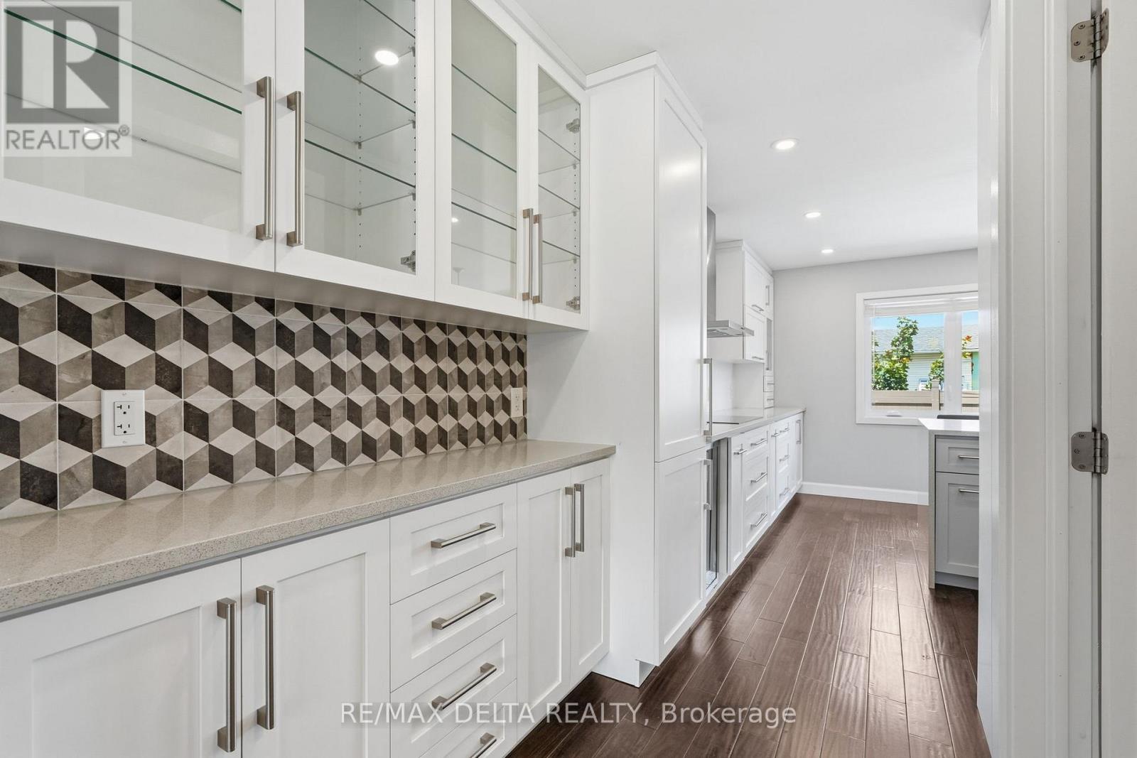 1791 QUEENSDALE AVENUE - 12