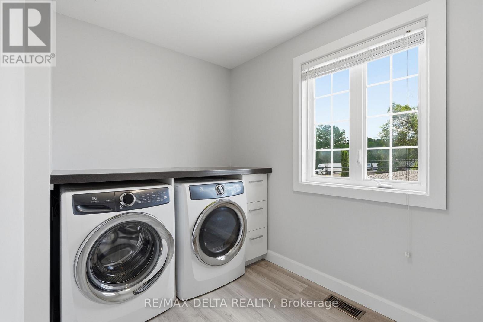 1791 QUEENSDALE AVENUE - 28