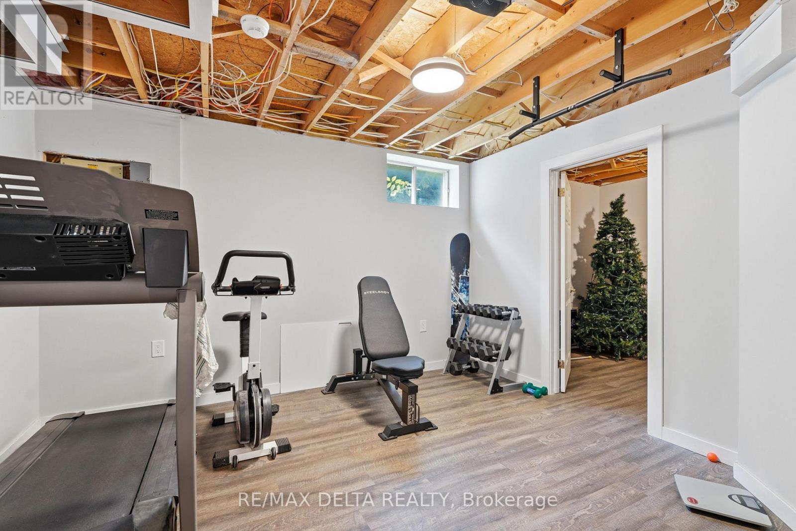 1791 QUEENSDALE AVENUE - 36