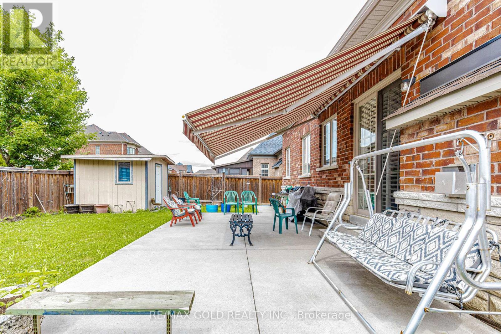 10 FALKLAND ROAD - 40