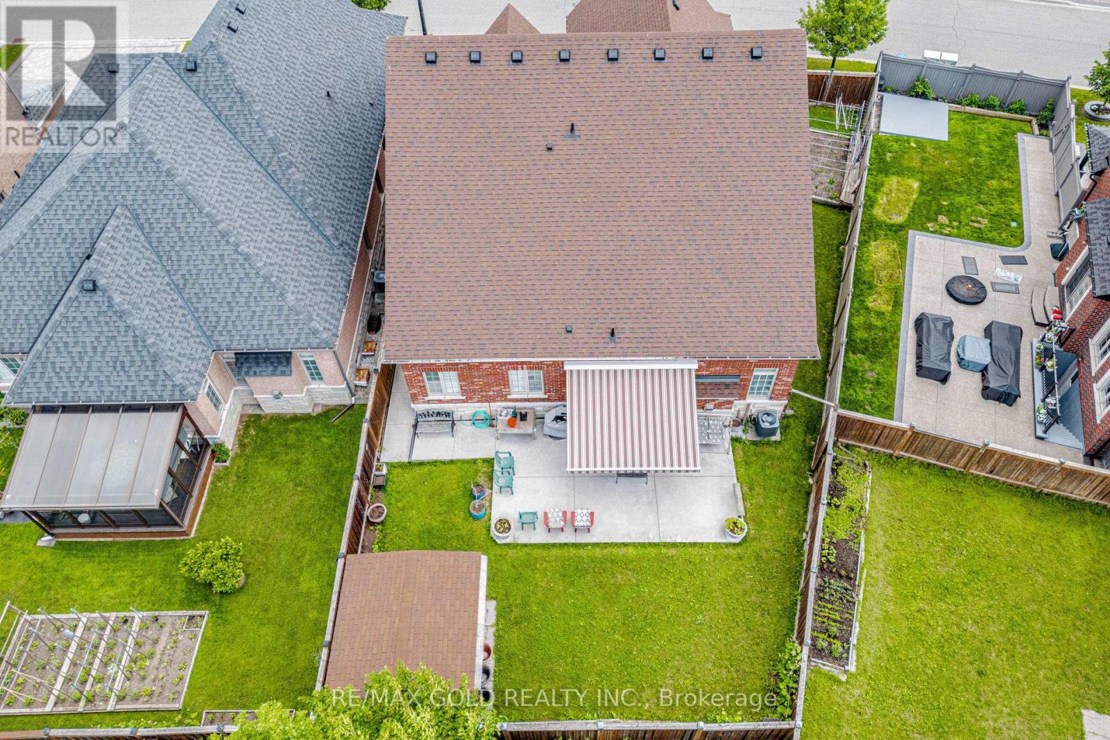 10 FALKLAND ROAD - 42