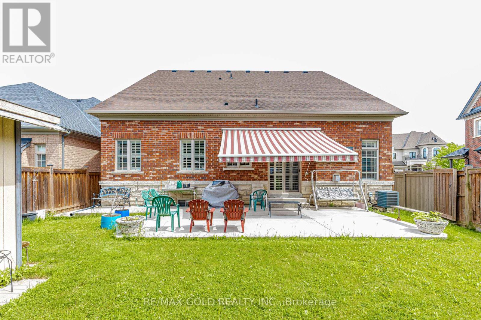 10 FALKLAND ROAD - 39