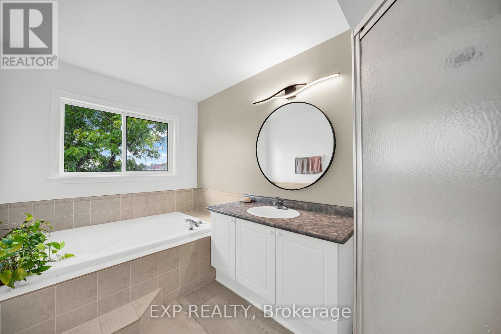 3 Bed, 3 Bath House for Sale in Ottawa – 51 PALMADEO DRIVE, Ottawa – MLS# X13469942 - Image 19
