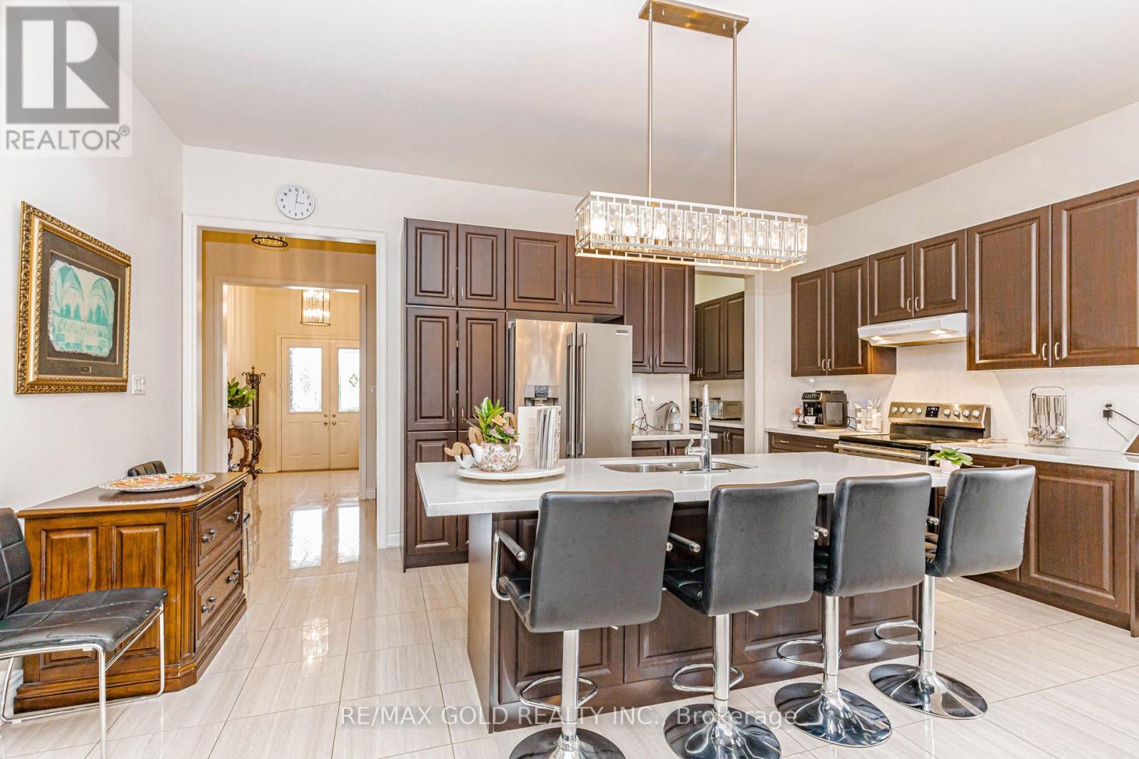 10 FALKLAND ROAD - 15