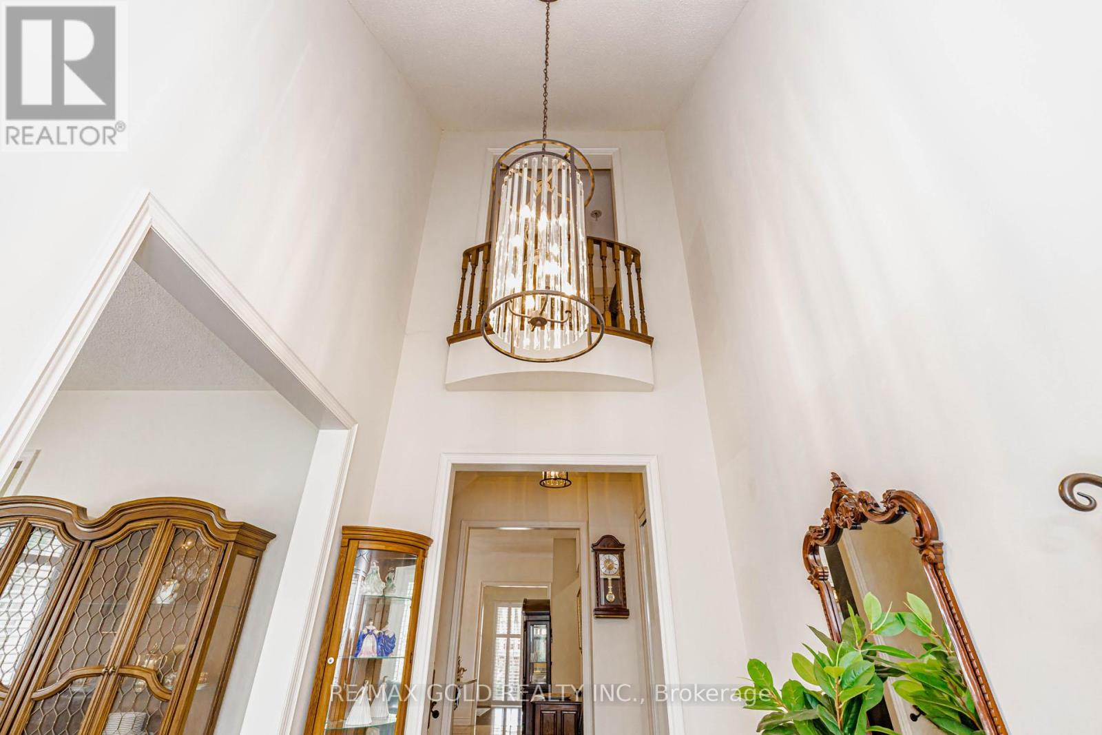 10 FALKLAND ROAD - 11