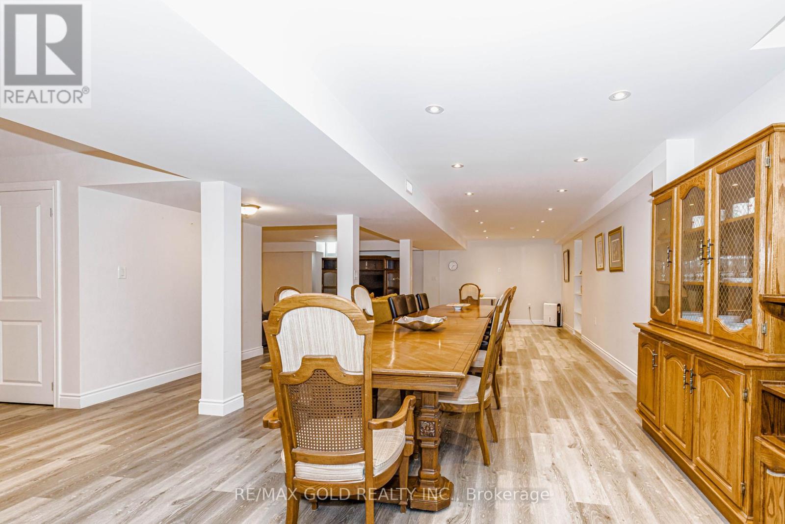 10 FALKLAND ROAD - 35