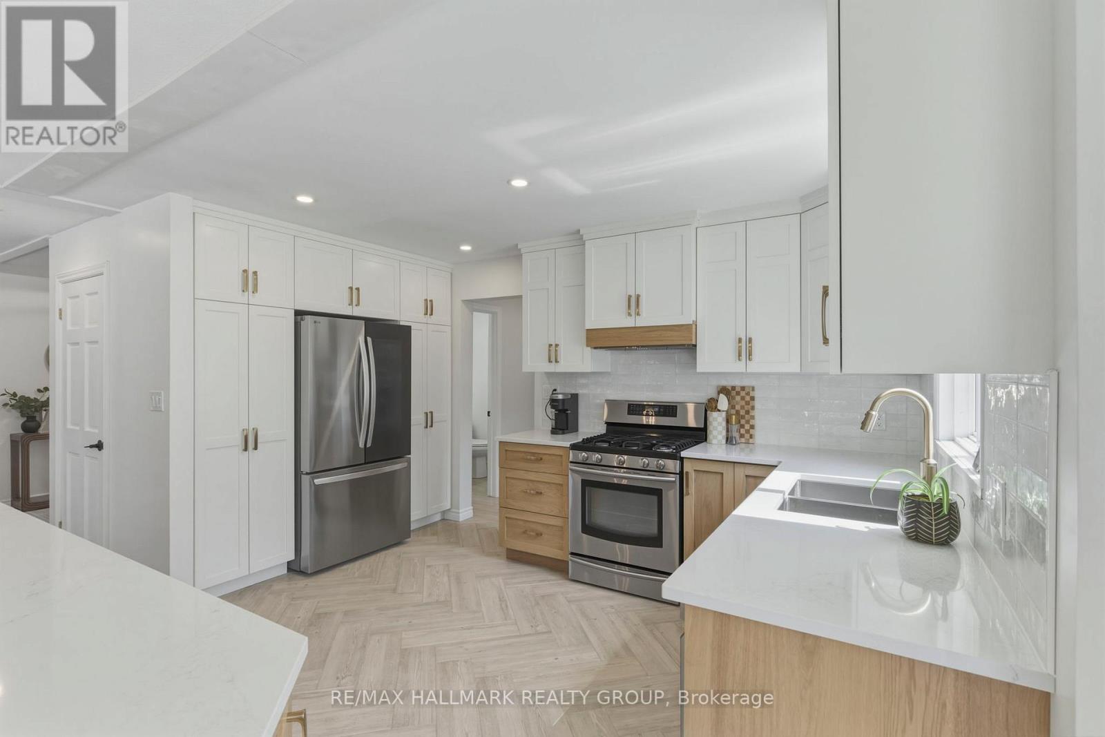 408 YOLE CRESCENT - 12