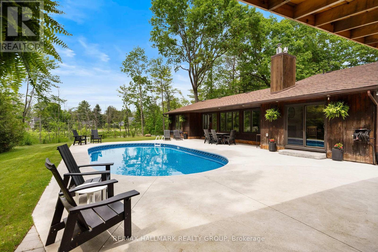408 YOLE CRESCENT - 2