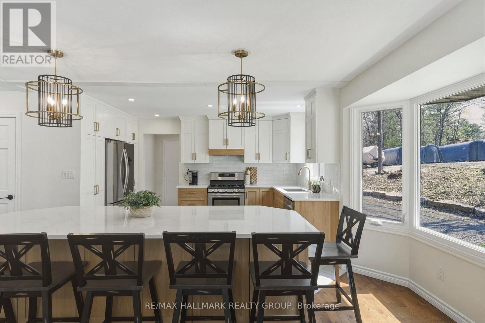 408 YOLE CRESCENT - 11