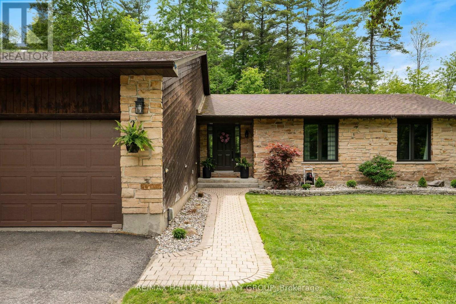408 YOLE CRESCENT - 1
