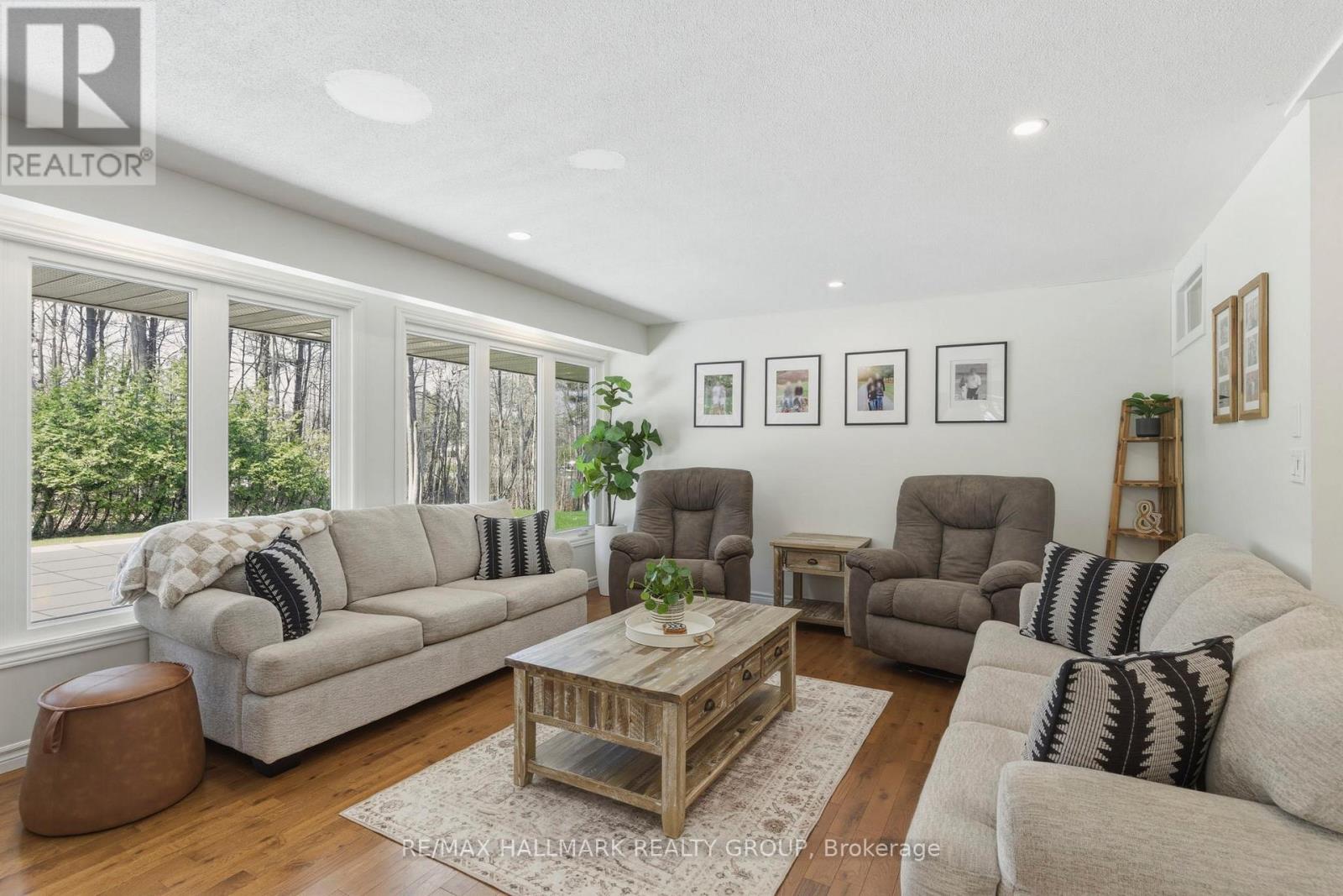 408 YOLE CRESCENT - 7