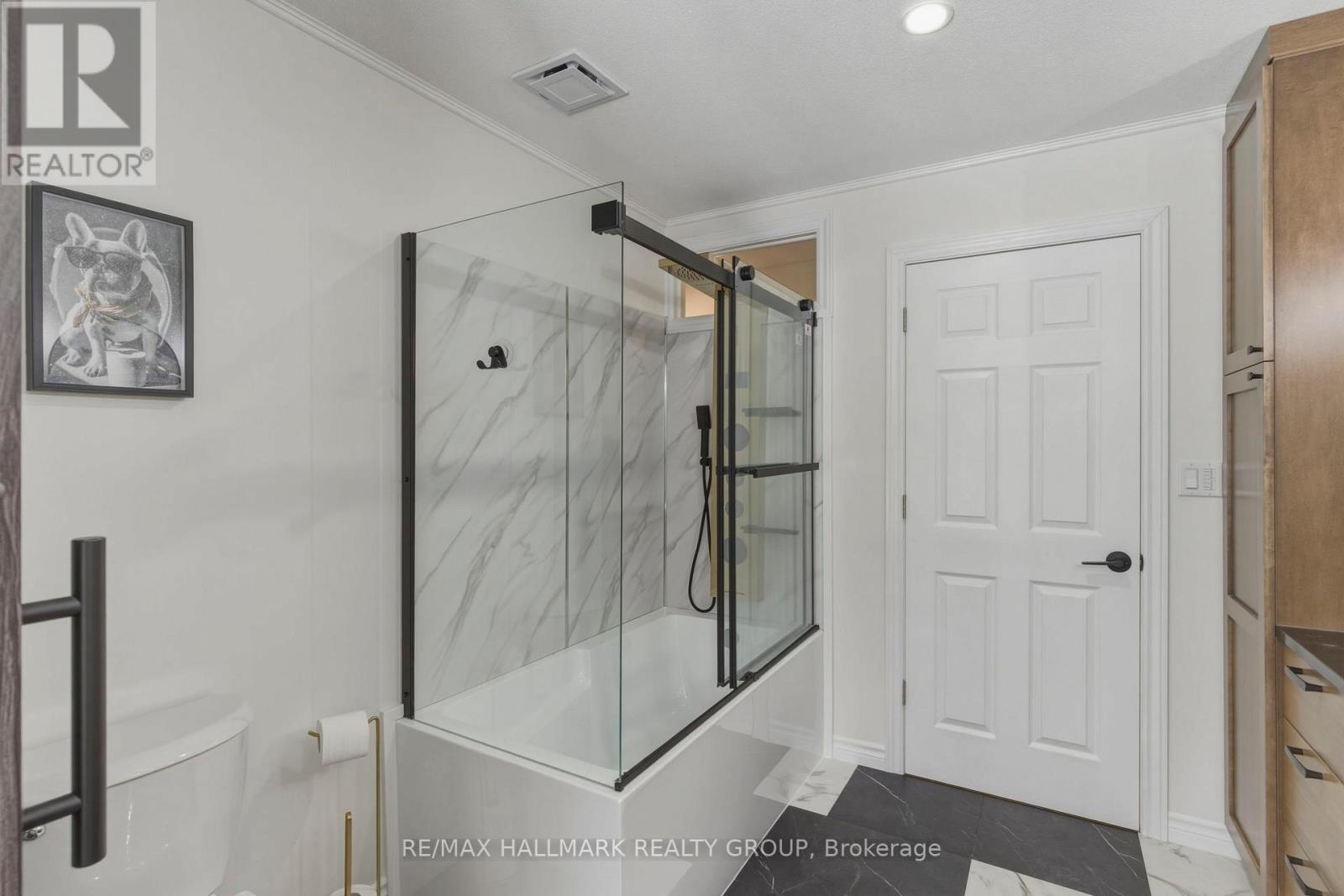 408 YOLE CRESCENT - 36