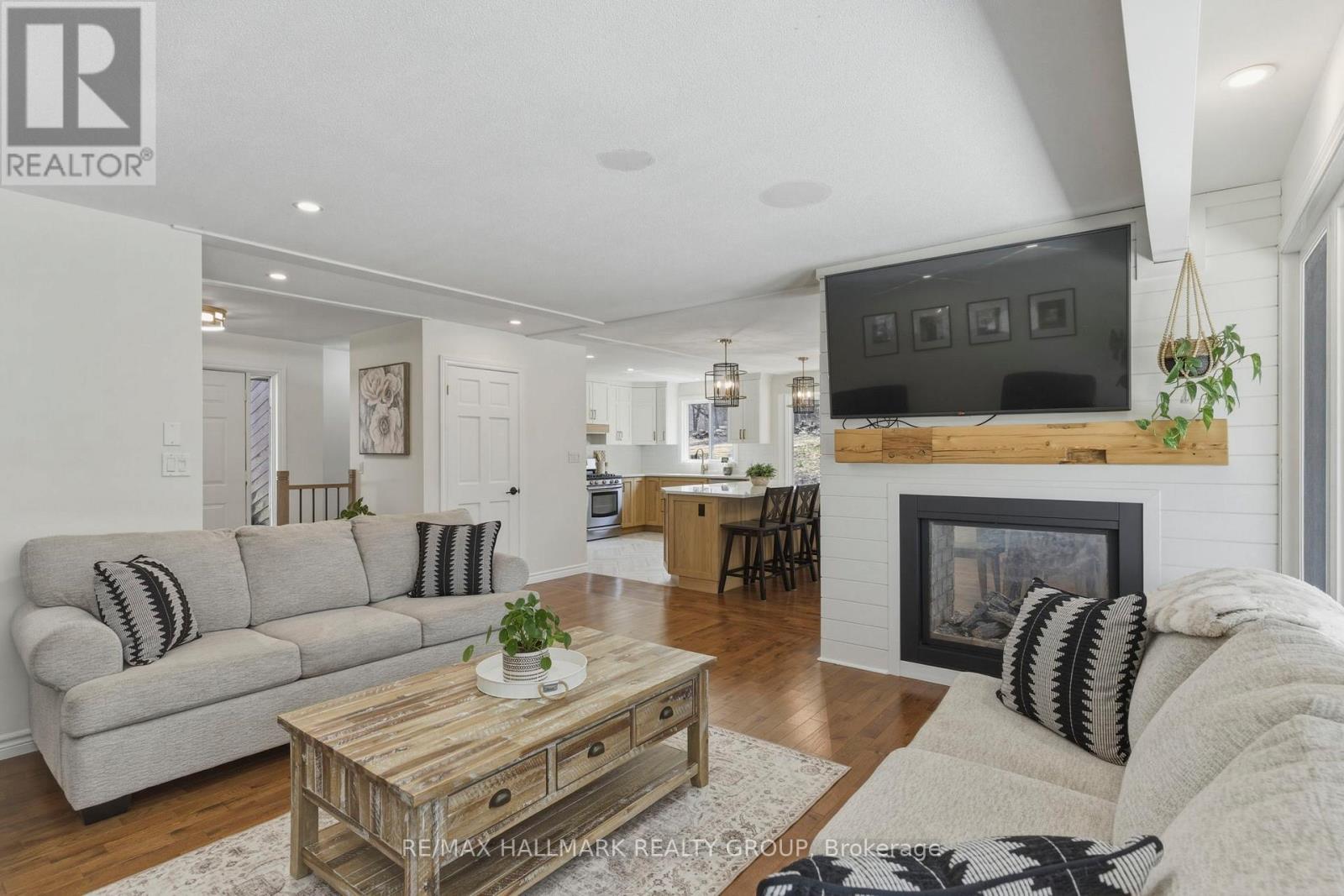 408 YOLE CRESCENT - 8