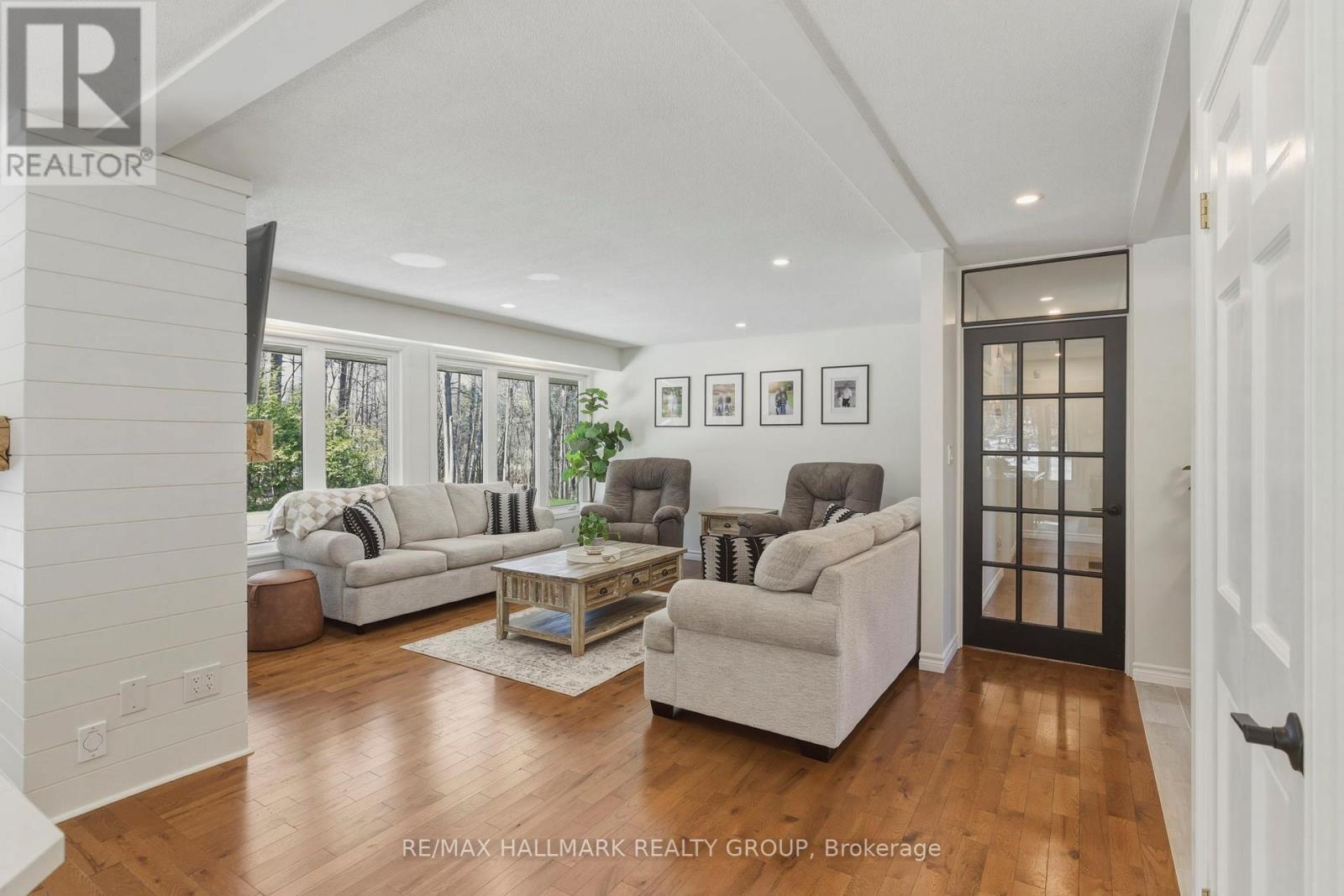 408 YOLE CRESCENT - 6