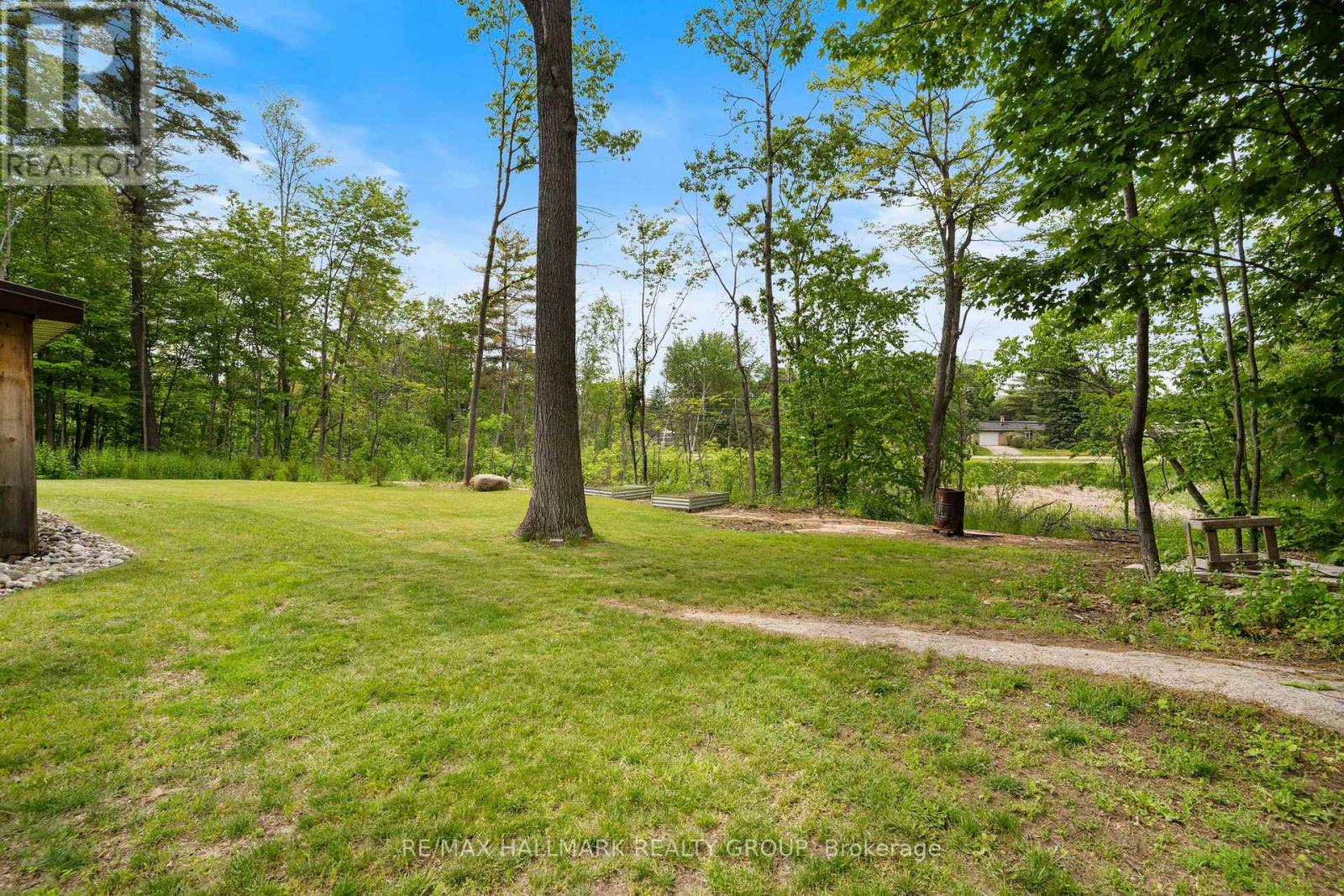 408 YOLE CRESCENT - 48
