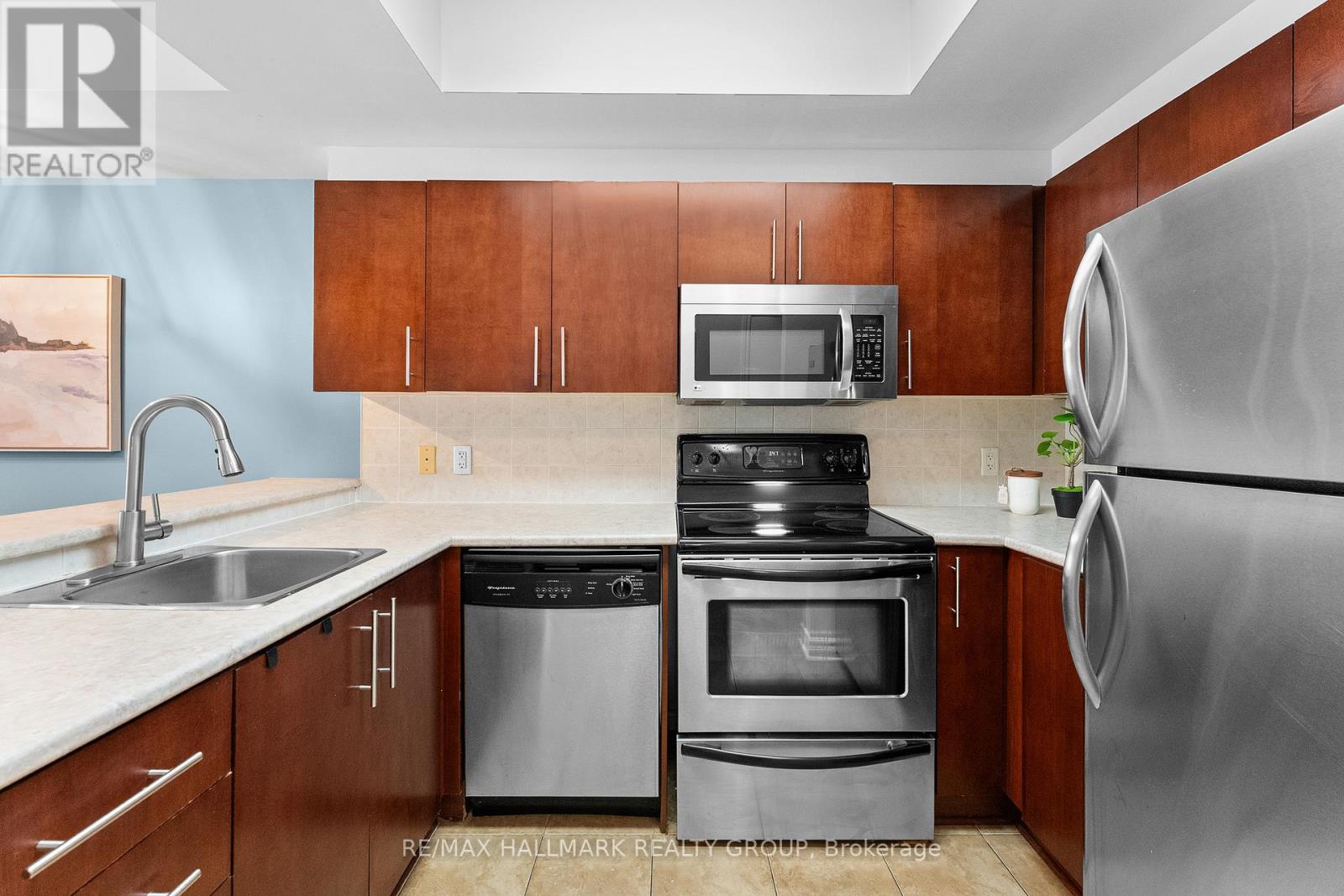 1 Bed, 1 Bath House for Sale in Ottawa – 1702 – 200 RIDEAU STREET, Ottawa – MLS# X13470002 - Image 14