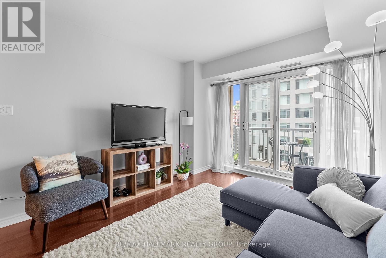 1 Bed, 1 Bath House for Sale in Ottawa – 1702 – 200 RIDEAU STREET, Ottawa – MLS# X13470002 - Image 25