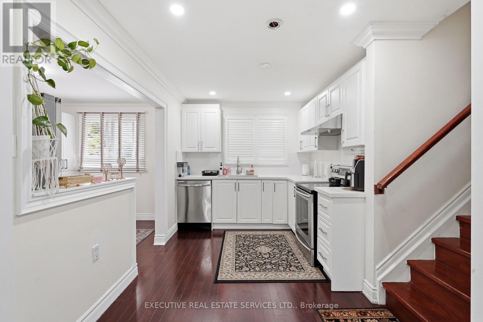 207 CHRISTOPHER DRIVE - 11